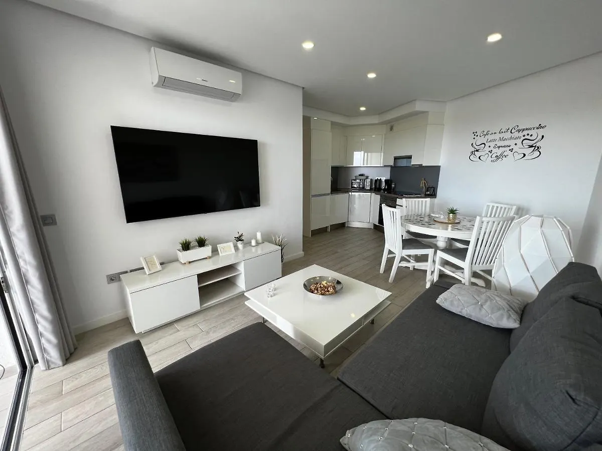 Ocean Garden Sunset Apartment - Heated Swimming Pool Free Wifi 아데제