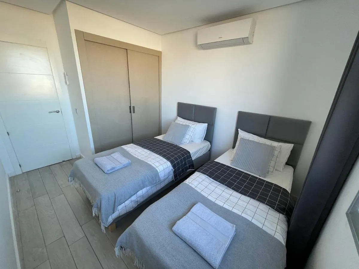 Ocean Garden Sunset Apartment - Heated Swimming Pool Free Wifi ile iletişim